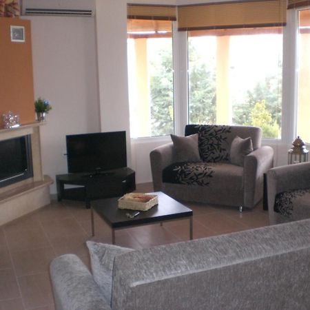 Wonderful Villa With Great View In Posidi-Καλάνδρα Εξωτερικό φωτογραφία
